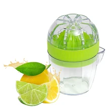 LMETJMA Lemon Squeezer With Lid Plastic Manual Lemon Juicer Orange Press Cup Citrus Squeezer with Pour Spout Fruit Tools KC0130
