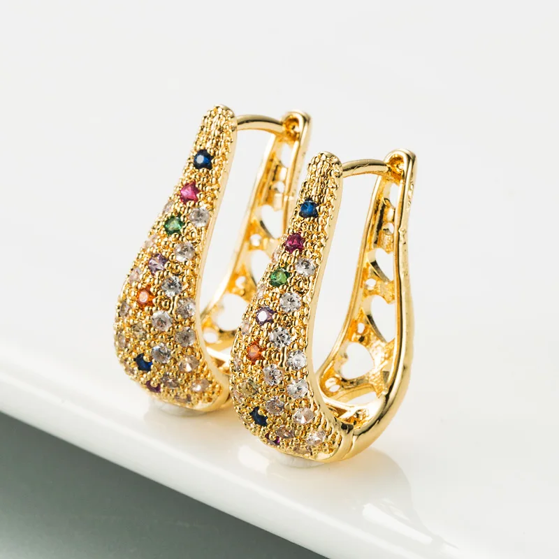 Luxury U-Shape Hoop Earring Dazzling Multicolor Zirconia Full Paved Shiny Charming Piercing Earring Jewelry Accessory For Women
Luxury U-Shape Hoop Earring Dazzling Multicolor Zirconia Full Paved Shiny Charming Piercing Earring Jewelry Accessory For Women