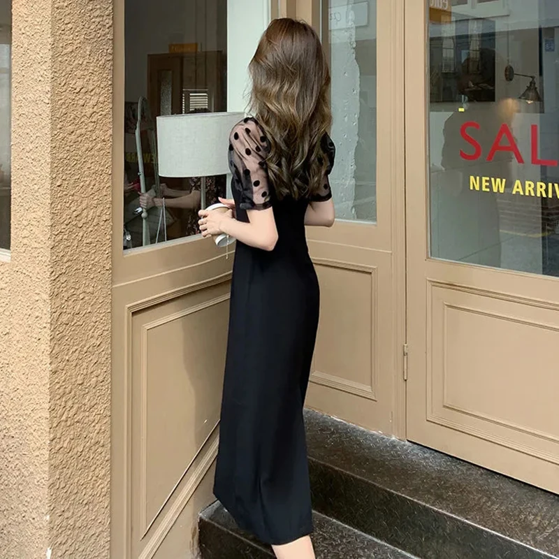 2021 Mesh Stitching Women Dress Elegant O-neck Dot Printing Short Sleeve Dress New Summer Office Slim A-line Fake Two Midi Dress
2021 Mesh Stitching Women Dress Elegant O-neck Dot Printing Short Sleeve Dress New Summer Office Slim A-line Fake Two Midi Dress
