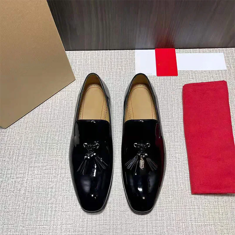 Мужские лоферы, роскошные брендовые удобные одноступенчатые повседневные универсальные кожаные мужские туфли на плоской подошве ручной р...
Мужские лоферы, роскошные брендовые удобные одноступенчатые повседневные универсальные кожаные мужские туфли на плоской подошве ручной р...
