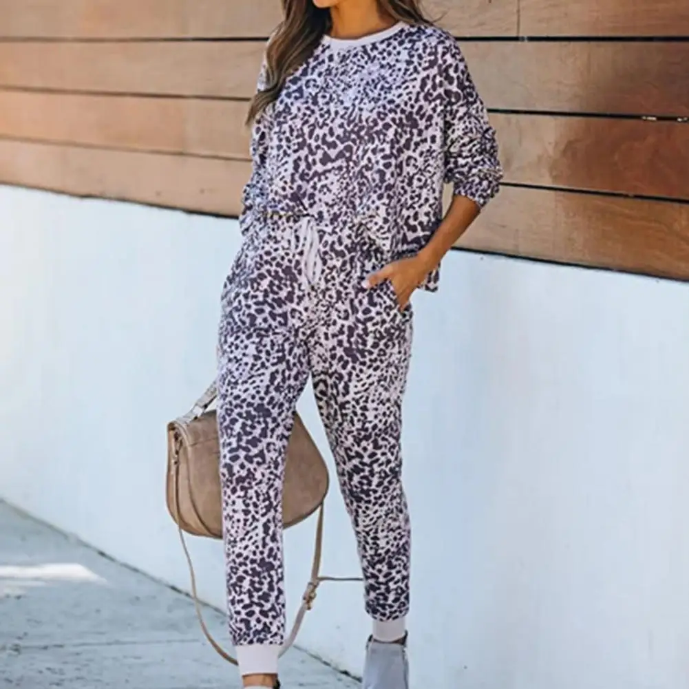 Autumn Winter Fashion Leopard Print Women Pajamas Set Skin-friendly Pajamas Set Leopard Print for Vacation
Autumn Winter Fashion Leopard Print Women Pajamas Set Skin-friendly Pajamas Set Leopard Print for Vacation