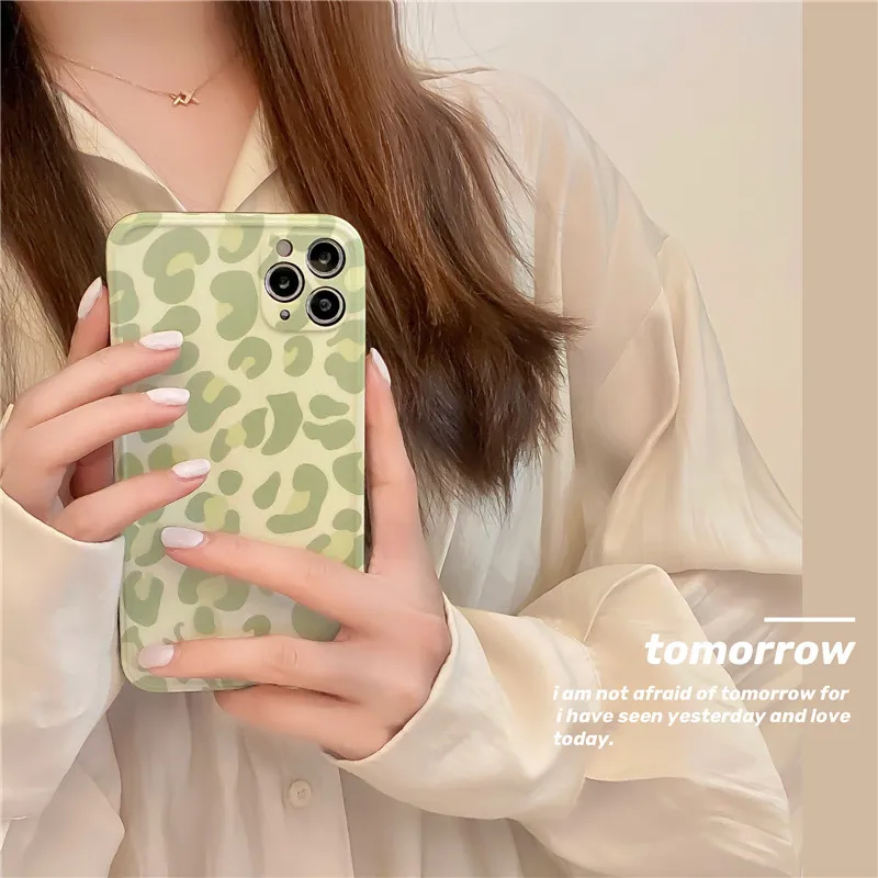 Retro matcha green tea Light color Leopard art Phone Case For iPhone 11 12 Pro Max Xr Xs Max 7 8 Plus 7Plus case Cute Soft Cover
Retro matcha green tea Light color Leopard art Phone Case For iPhone 11 12 Pro Max Xr Xs Max 7 8 Plus 7Plus case Cute Soft Cover
