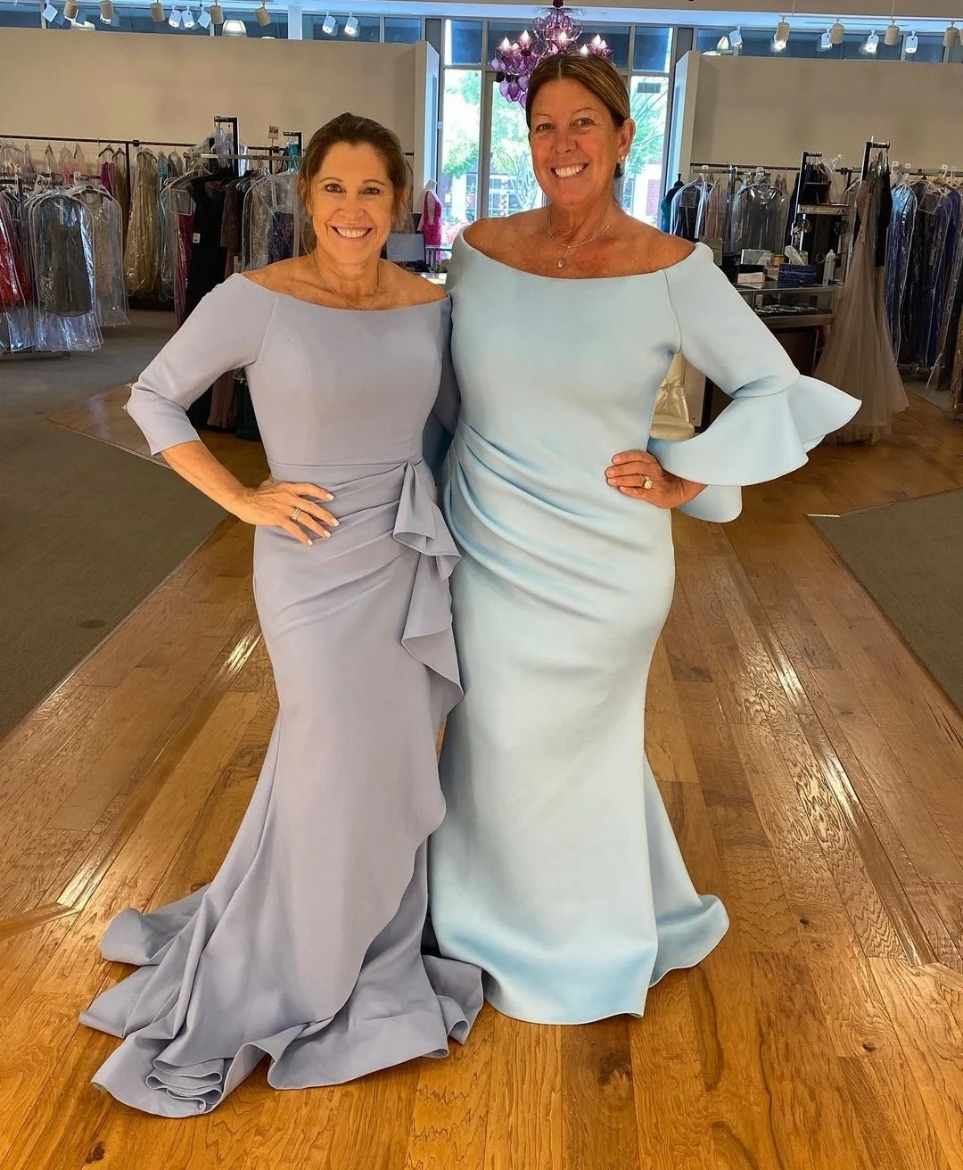 Женское атласное платье-Русалка, элегантное серое платье для матери невесты с длинным рукавом, со шлейфом и спиной, бальное платье для вечеринки
Женское атласное платье-Русалка, элегантное серое платье для матери невесты с длинным рукавом, со шлейфом и спиной, бальное платье для вечеринки