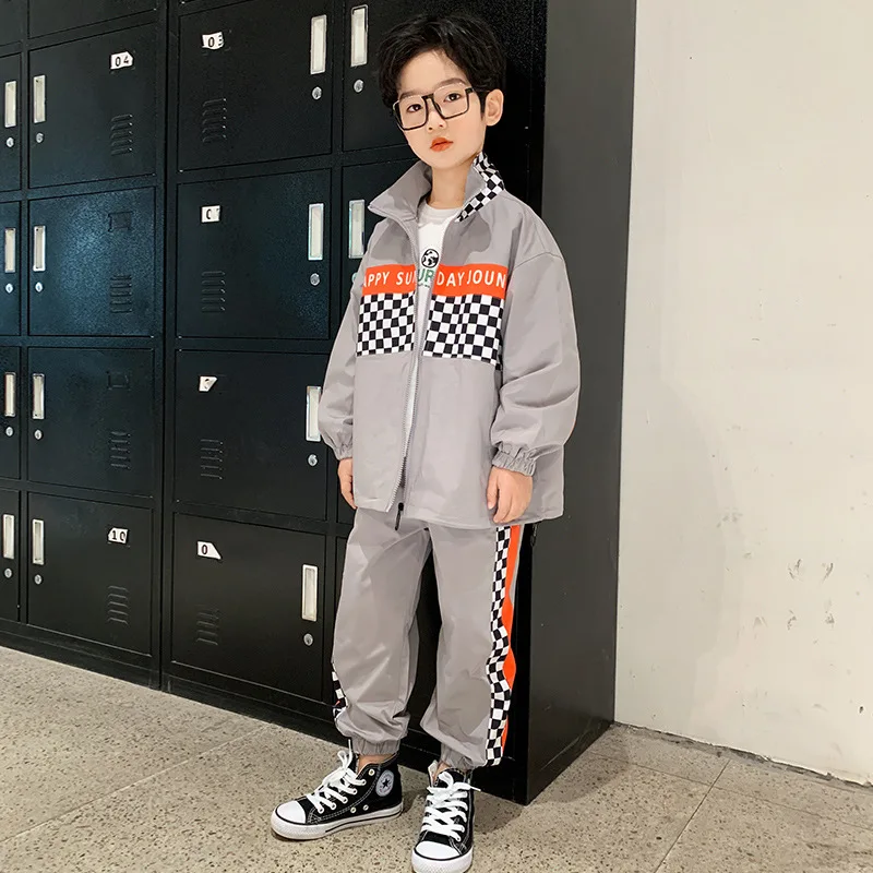 Children's clothing spring 2021 new spring and autumn handsome lattice letter two-piece set
Children's clothing spring 2021 new spring and autumn handsome lattice letter two-piece set