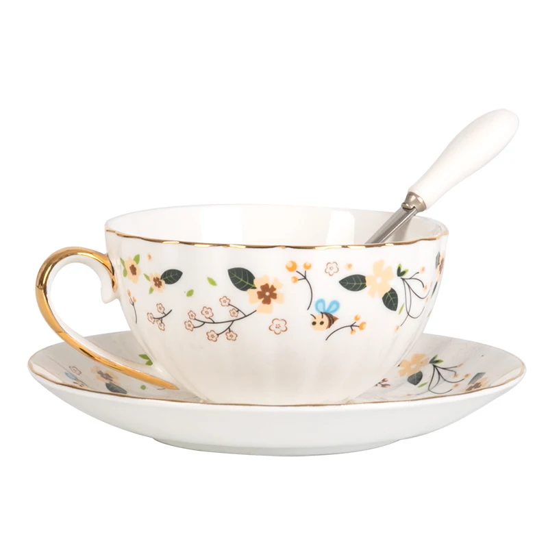 White Cute Teacup Saucer Vintage Ceramic Afternoon Tea Sets European Style Gold Handle Kubki Do Kawy I Herbaty Drinkware OC50CC
White Cute Teacup Saucer Vintage Ceramic Afternoon Tea Sets European Style Gold Handle Kubki Do Kawy I Herbaty Drinkware OC50CC