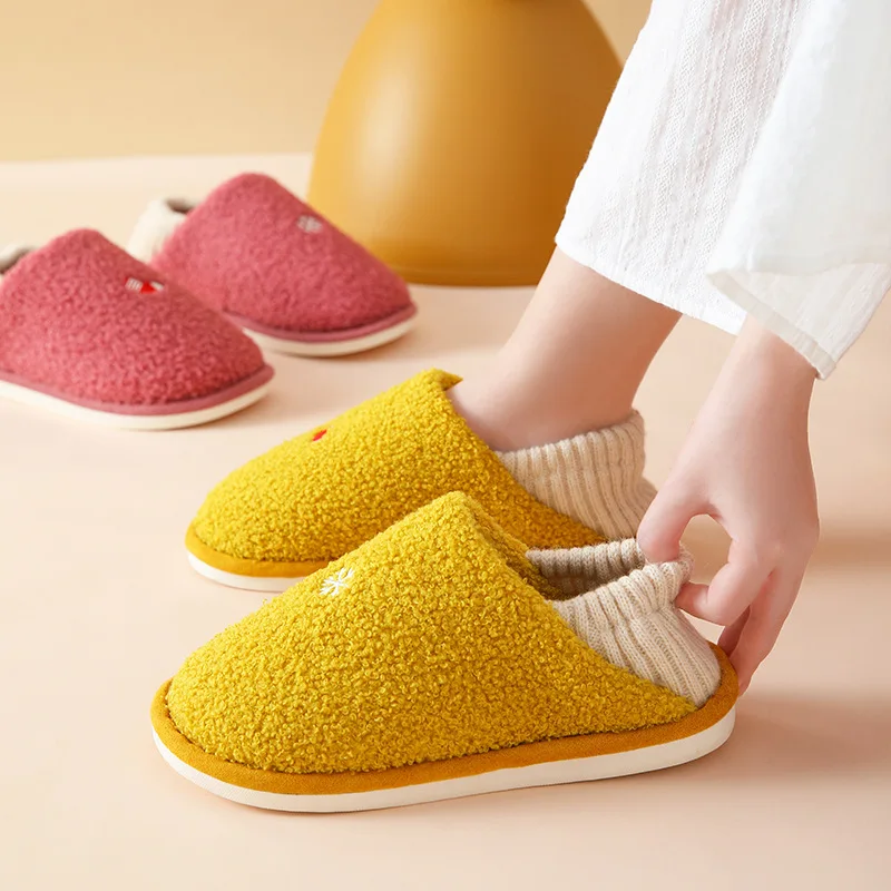 Ladies Cotton Slippers Fall/winter Bag with Soft Sole Winter Maternity Home Slippers for Pregnant Women 
Ladies Cotton Slippers Fall/winter Bag with Soft Sole Winter Maternity Home Slippers for Pregnant Women