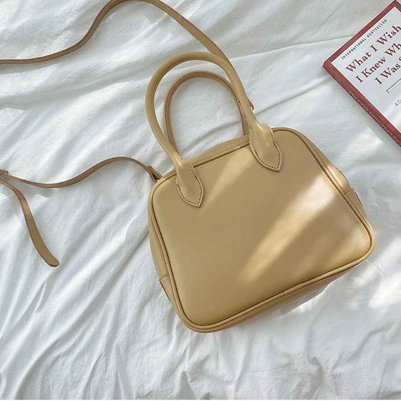 2020 New Ins Korean Style Retro Tote Bag Women Shoulder Bags Luxury Pu Crossbody Bag Large Capacity Mmessenger Bag
2020 New Ins Korean Style Retro Tote Bag Women Shoulder Bags Luxury Pu Crossbody Bag Large Capacity Mmessenger Bag