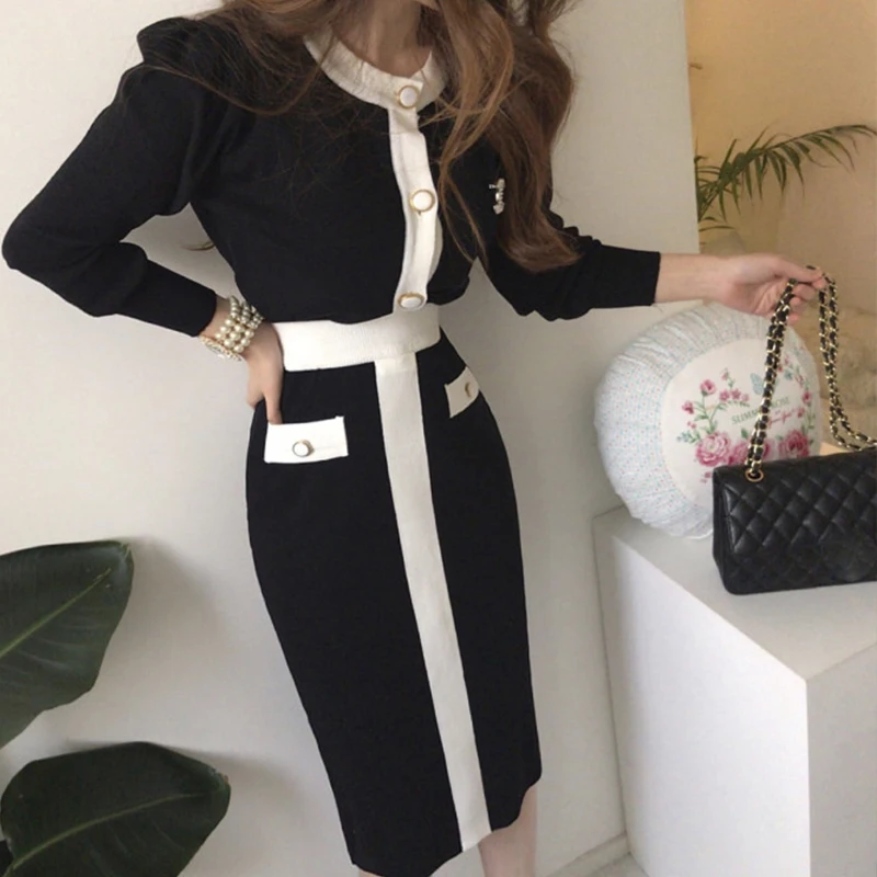 2021 New Womens Vintage Elegant Solid Two Pieces Set Single-breasetd O-neck Puff Sleeve Cardigan Elastic Waist Slim Skirt
2021 New Womens Vintage Elegant Solid Two Pieces Set Single-breasetd O-neck Puff Sleeve Cardigan Elastic Waist Slim Skirt