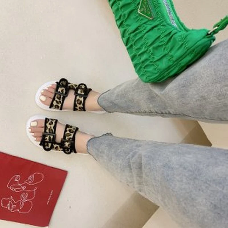 Women Fashion Slippers Open Toe Ladies Shoes Platform Pumps Female Comfortable 2021 New Fashion Women's Slippers Comfortable
Women Fashion Slippers Open Toe Ladies Shoes Platform Pumps Female Comfortable 2021 New Fashion Women's Slippers Comfortable