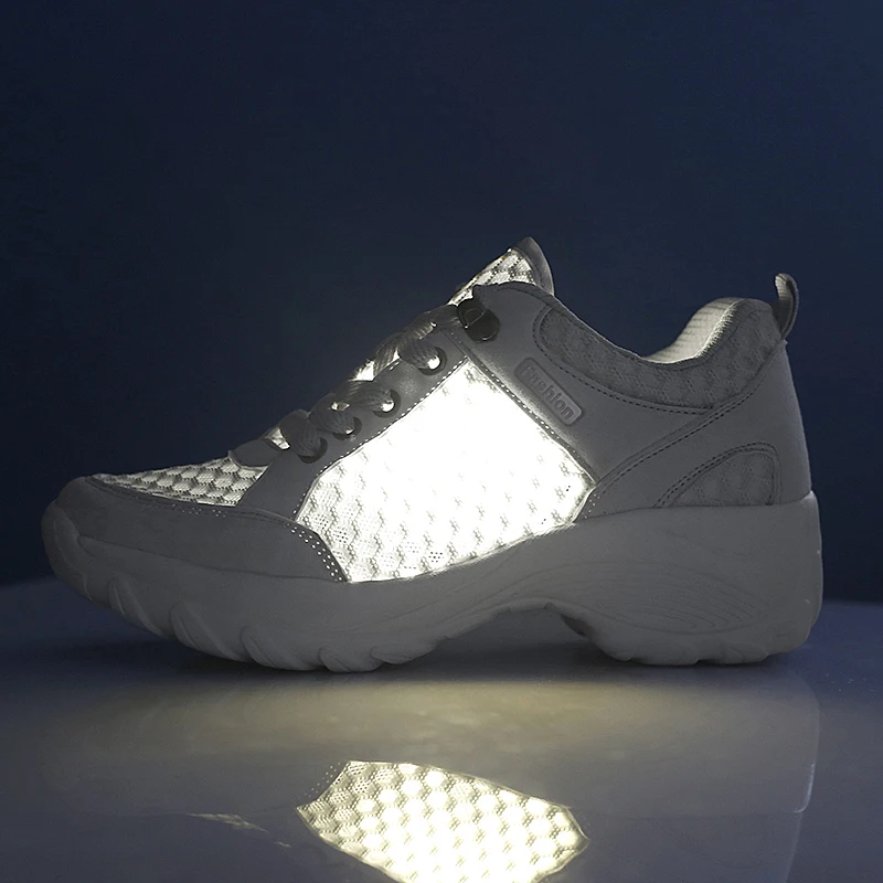 New Mesh Women Sneakers Breathable Flat Shoes Women Lightweight Sports Shoes Non-slip Running Footwear Mujer Casual
New Mesh Women Sneakers Breathable Flat Shoes Women Lightweight Sports Shoes Non-slip Running Footwear Mujer Casual