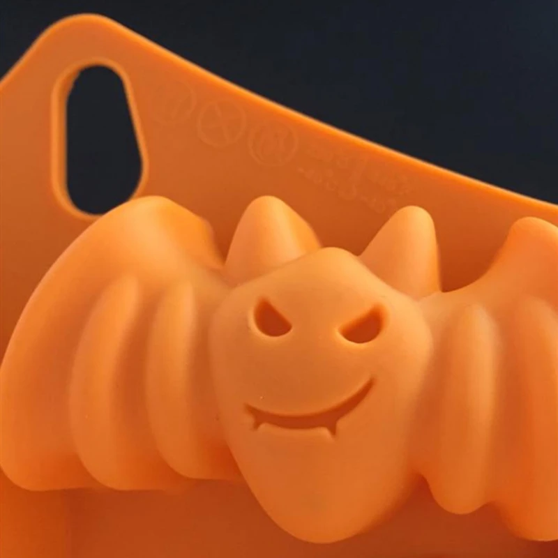 6 Holes Silicone Bones Skull Ice Cube Mold Cake Candy Tray Halloween Gift Ice Cube Maker Skull Shape Chocolate Mould Tray Mold
6 Holes Silicone Bones Skull Ice Cube Mold Cake Candy Tray Halloween Gift Ice Cube Maker Skull Shape Chocolate Mould Tray Mold