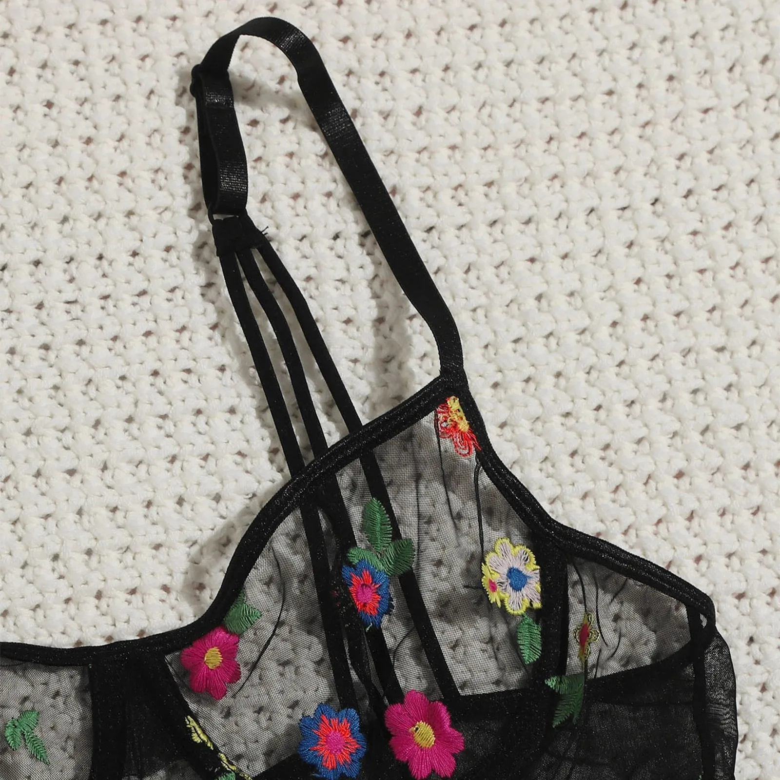 Women Bra +underpants New Sexy Fashion G-String Thong Sleepwear Underwear Lingerie Flower Lace Ladies erotic lingerie new 2021
Women Bra +underpants New Sexy Fashion G-String Thong Sleepwear Underwear Lingerie Flower Lace Ladies erotic lingerie new 2021