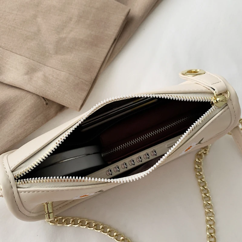 Women Small Pearl Chain Crossbody Bags Luxury Soft Leather Shoulder Bag Simple Square Female Tote Underarm Bag Printted Handbags
Women Small Pearl Chain Crossbody Bags Luxury Soft Leather Shoulder Bag Simple Square Female Tote Underarm Bag Printted Handbags