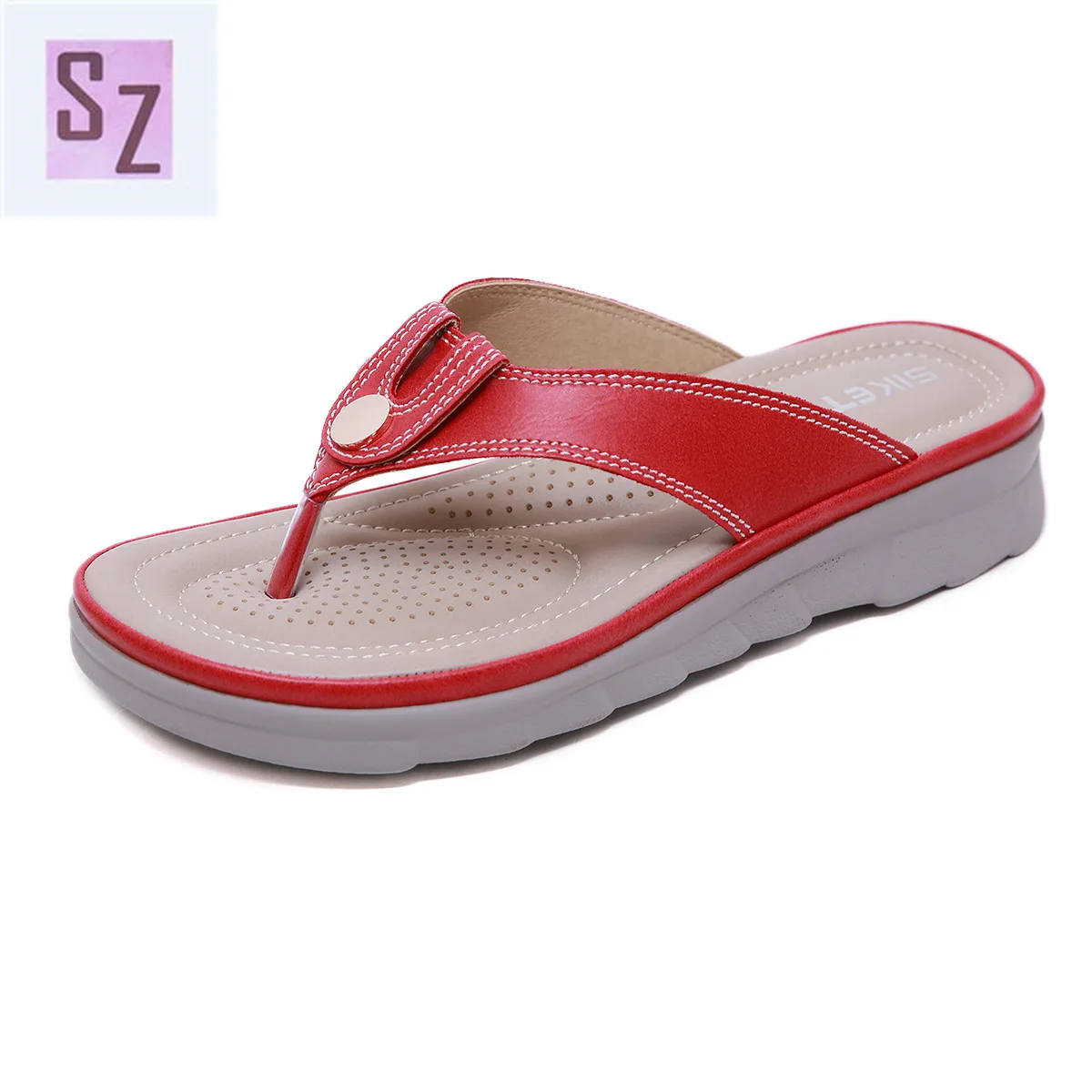 Summer 2021 new European and American sandals designer female brand metal buckle lightweight large size slope heel slippers
Summer 2021 new European and American sandals designer female brand metal buckle lightweight large size slope heel slippers