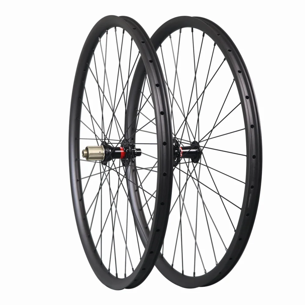 Full carbon 29ER MTB mountain bike clincher tubeless wheelset 29" bike wheels 
Full carbon 29ER MTB mountain bike clincher tubeless wheelset 29" bike wheels