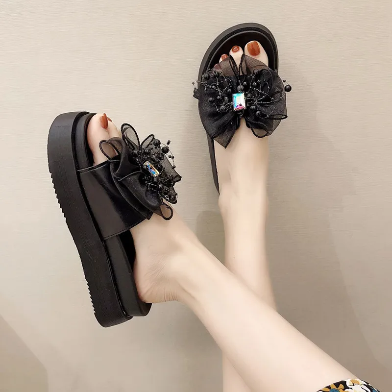 Butterfly-Knot Shoes Slippers Flat Platform Luxury Slides Med Slipers Women Designer 2021 Summer Soft Cotton Fabric Butterfly-kn
Butterfly-Knot Shoes Slippers Flat Platform Luxury Slides Med Slipers Women Designer 2021 Summer Soft Cotton Fabric Butterfly-kn
