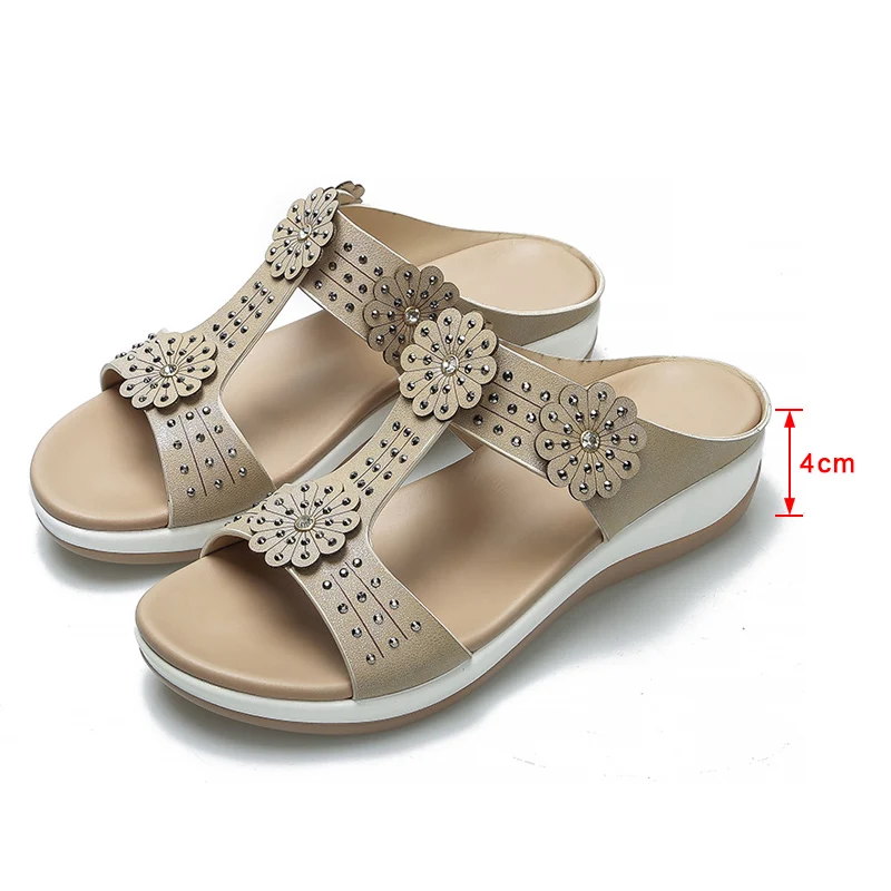 2021 Women's Summer Slippers Ladies Crystal Rhinestone Flower Wedges Flat Slides Females Outdoor Casual Fashion Women Shoes
2021 Women's Summer Slippers Ladies Crystal Rhinestone Flower Wedges Flat Slides Females Outdoor Casual Fashion Women Shoes