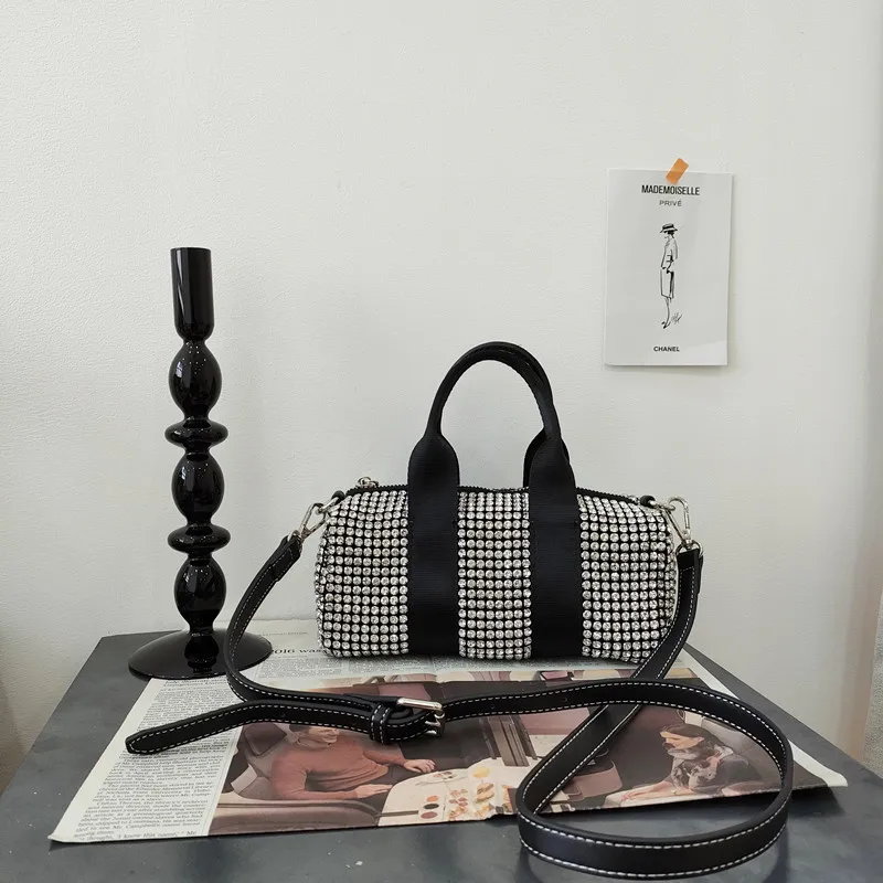 Diamond Flap Small Tote Bag 2021 Summer New Quality PU Leather Women's Designer Handbag Chain Shoulder Messenger Bag Travel Bag
Diamond Flap Small Tote Bag 2021 Summer New Quality PU Leather Women's Designer Handbag Chain Shoulder Messenger Bag Travel Bag