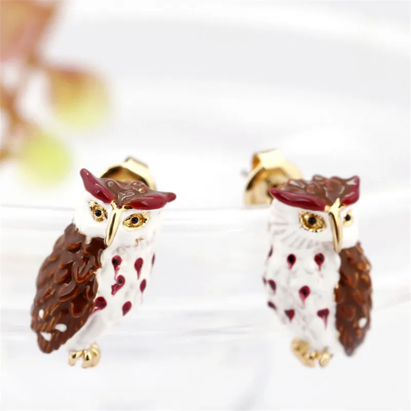 European and American Fashion Autumn and Winter New Hand-painted Enamel Glaze Three-dimensional Purple Owl Earrings Ear Clip
European and American Fashion Autumn and Winter New Hand-painted Enamel Glaze Three-dimensional Purple Owl Earrings Ear Clip