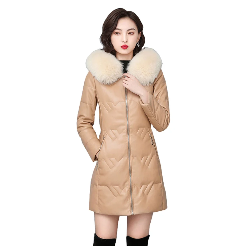 Новинка 2023, модное женское зимнее кожаное пальто, высококачественный пуховик из овечьей кожи, женское теплое приталенное пальто на утином пуху, OK1302