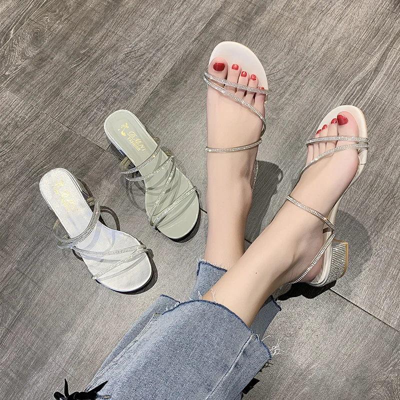 Rubber Flip Flops Female Shoes Slippers Casual Slides Med Square heel Hawaiian 2021 Luxury Glitter Block Summer Cross-tied Basic
Rubber Flip Flops Female Shoes Slippers Casual Slides Med Square heel Hawaiian 2021 Luxury Glitter Block Summer Cross-tied Basic