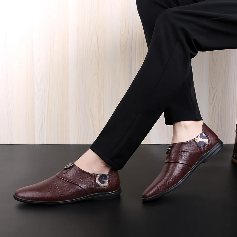 2021 New Fashion Men's Shoes Casual Genuine Leather Male Loafers Classic Brown Black Slip On Shoe Man Nice Driving Shoes For Men 
2021 New Fashion Men's Shoes Casual Genuine Leather Male Loafers Classic Brown Black Slip On Shoe Man Nice Driving Shoes For Men