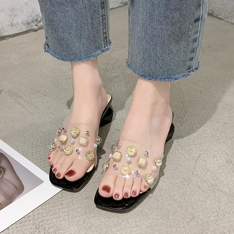 Square heel Shoes Slippers Women Summer Med Rubber Flip Flops Glitter Slides Pantofle Fashion Block Soft Hawaiian Jelly 2021
Square heel Shoes Slippers Women Summer Med Rubber Flip Flops Glitter Slides Pantofle Fashion Block Soft Hawaiian Jelly 2021