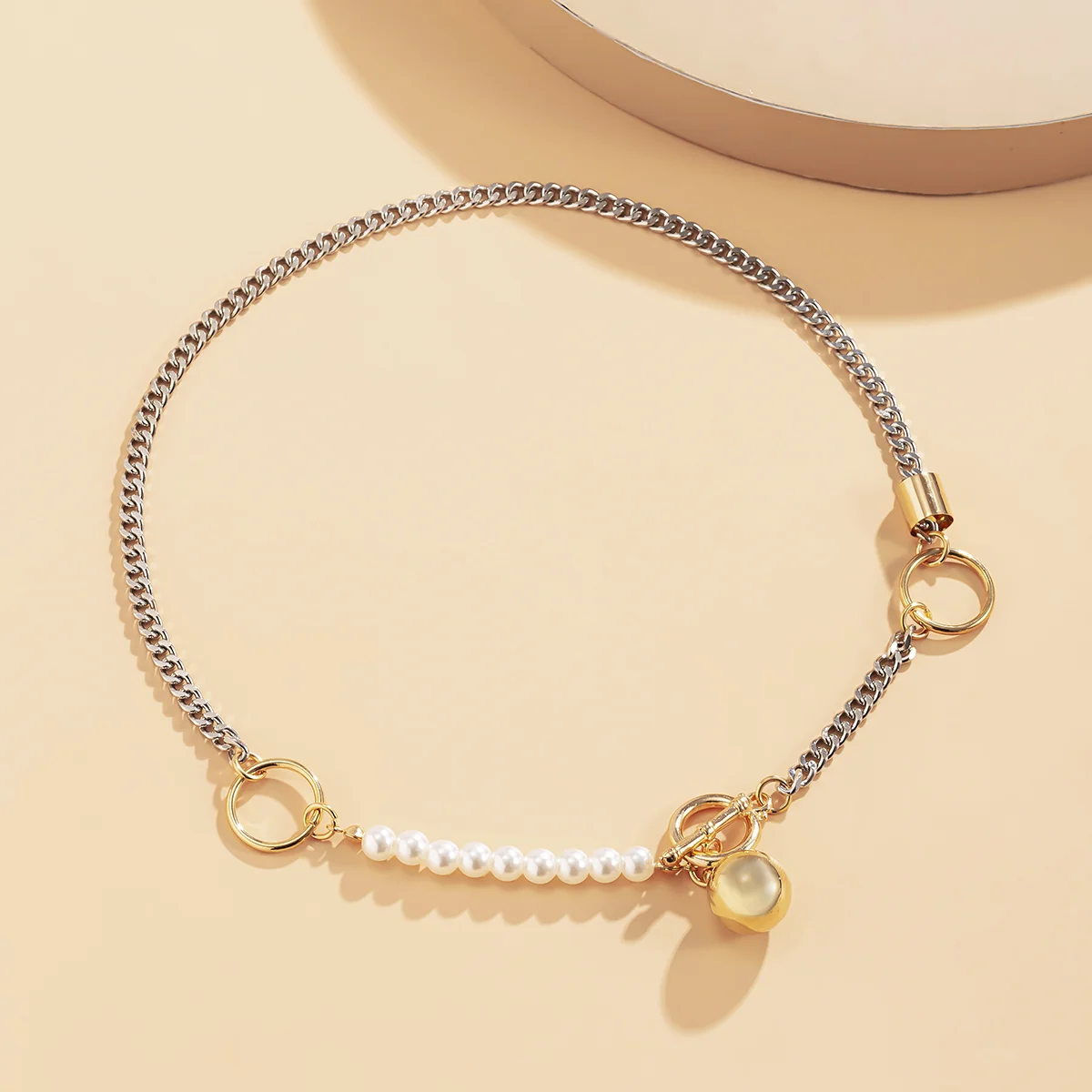 Punk Short Imitation Pearl Choker Necklace for Women Hip Hop Ball Pendant Necklace Chain on the Neck 2021 Fashion Jewelry Collar
Punk Short Imitation Pearl Choker Necklace for Women Hip Hop Ball Pendant Necklace Chain on the Neck 2021 Fashion Jewelry Collar