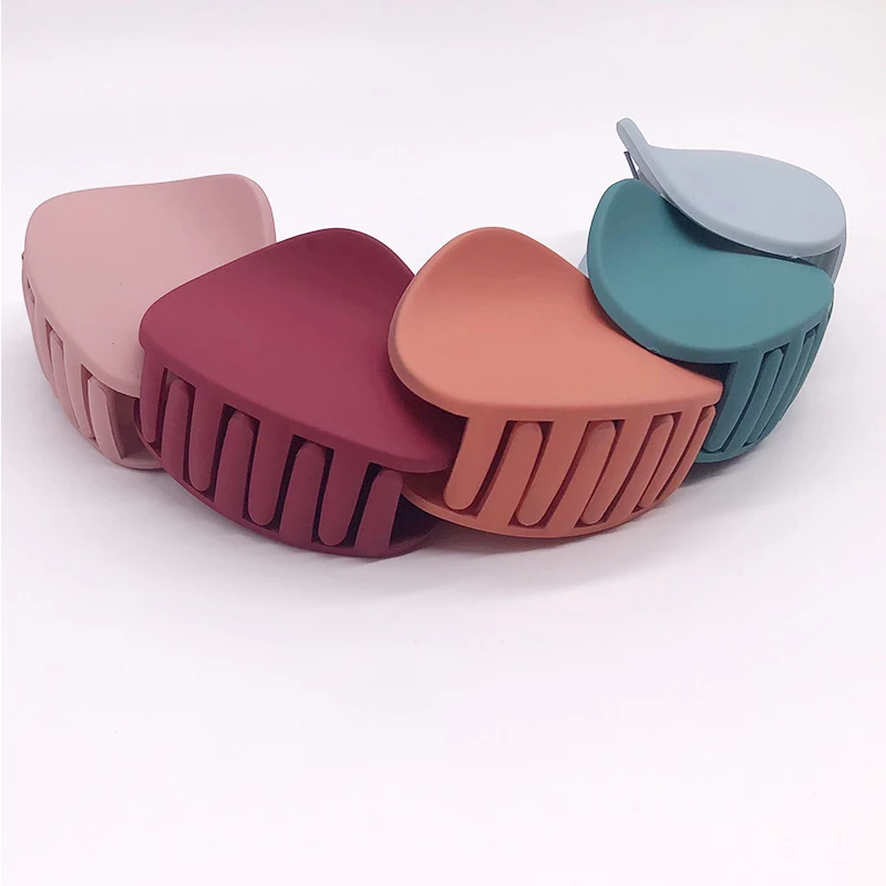 2021 New Solid Color Scrub Small Hair Claw Clip Acrylic Hairpin Geometric Hair Clip Barrette for Women Girl Hair Accessories 
2021 New Solid Color Scrub Small Hair Claw Clip Acrylic Hairpin Geometric Hair Clip Barrette for Women Girl Hair Accessories