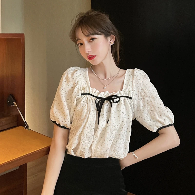 Floral Puff Sleeve T Shirt for Women Clothing Korean Sweet Style Loose Tees Summer New Square Collar Casual Ladies Tops Fashion
Floral Puff Sleeve T Shirt for Women Clothing Korean Sweet Style Loose Tees Summer New Square Collar Casual Ladies Tops Fashion