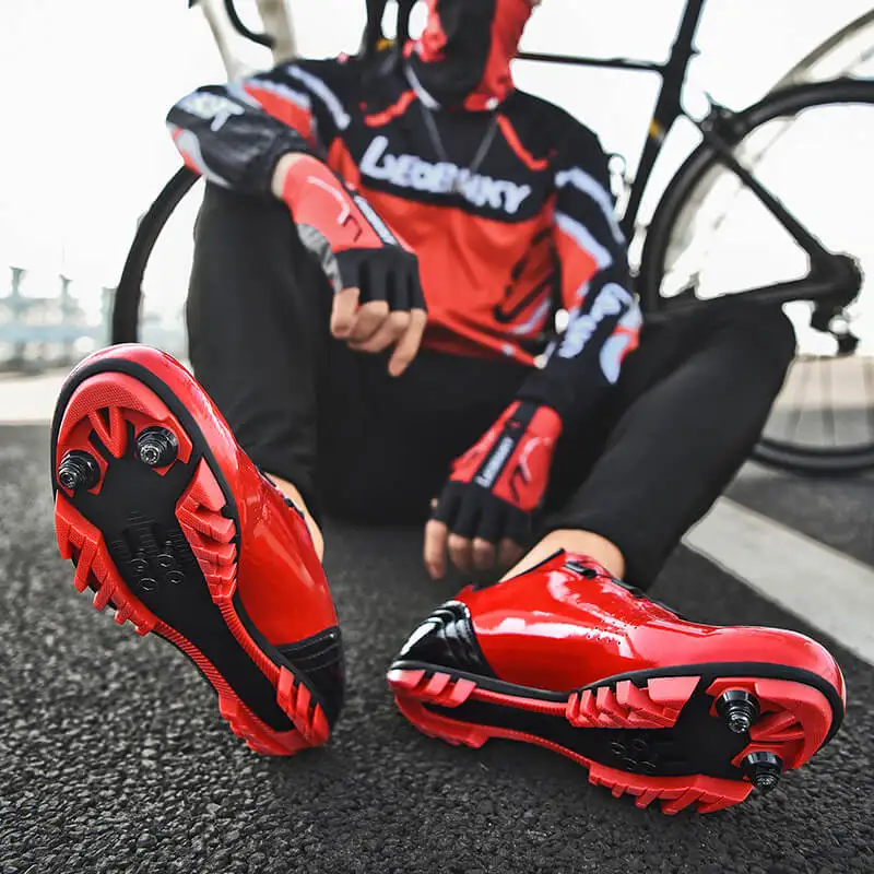 New style graffiti rotating buckle mountain bike shoes, road cycling shoes with lock, non-locking rubber sole cycling shoes
New style graffiti rotating buckle mountain bike shoes, road cycling shoes with lock, non-locking rubber sole cycling shoes