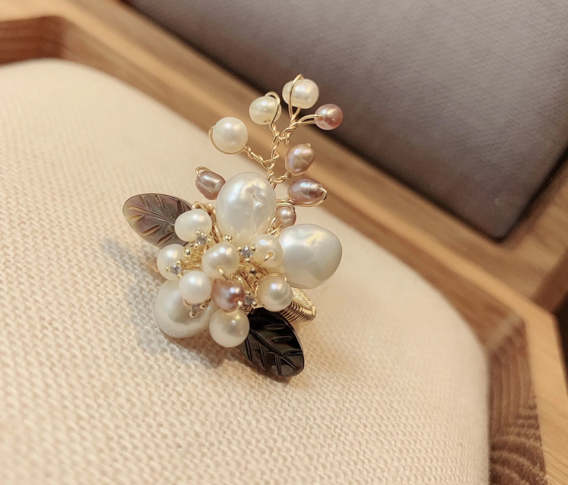 Genuine Multicolor Cultured Pearl Flower Ring for Women
Genuine Multicolor Cultured Pearl Flower Ring for Women