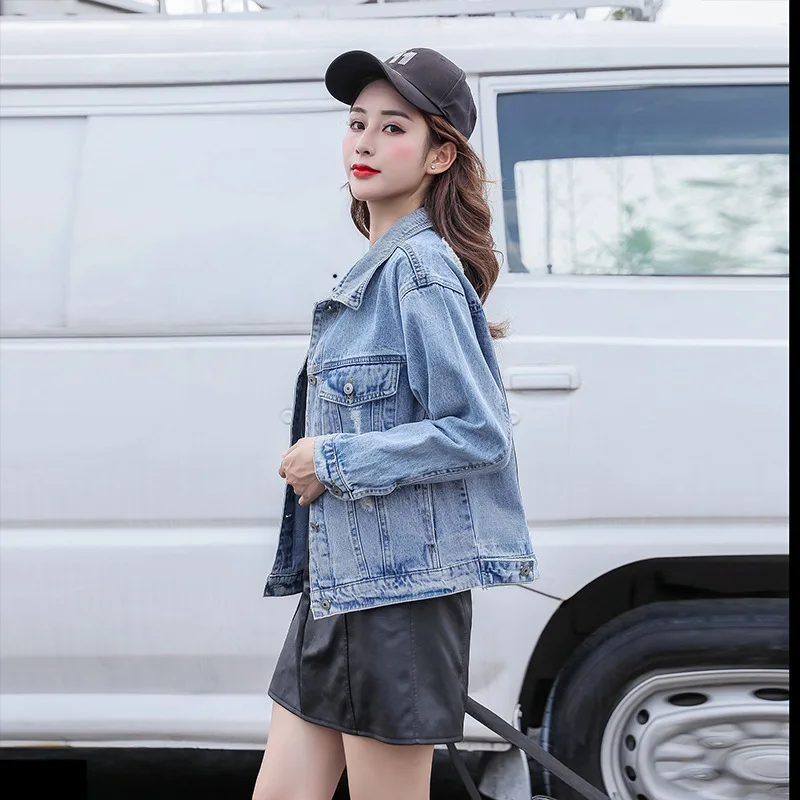 2021 spring and autumn new small fresh denim jacket female loose student Korean style short ripped denim jacket top
2021 spring and autumn new small fresh denim jacket female loose student Korean style short ripped denim jacket top