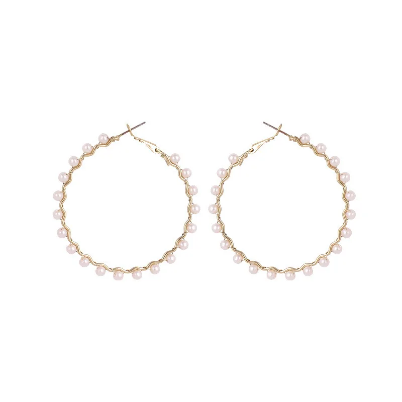 Pearl Hoop Earrings New Trendy Exaggerated Imitation Pearl Temperament Net Red Big Ear Hoop Female Port Style Earrings Jewelry
Pearl Hoop Earrings New Trendy Exaggerated Imitation Pearl Temperament Net Red Big Ear Hoop Female Port Style Earrings Jewelry