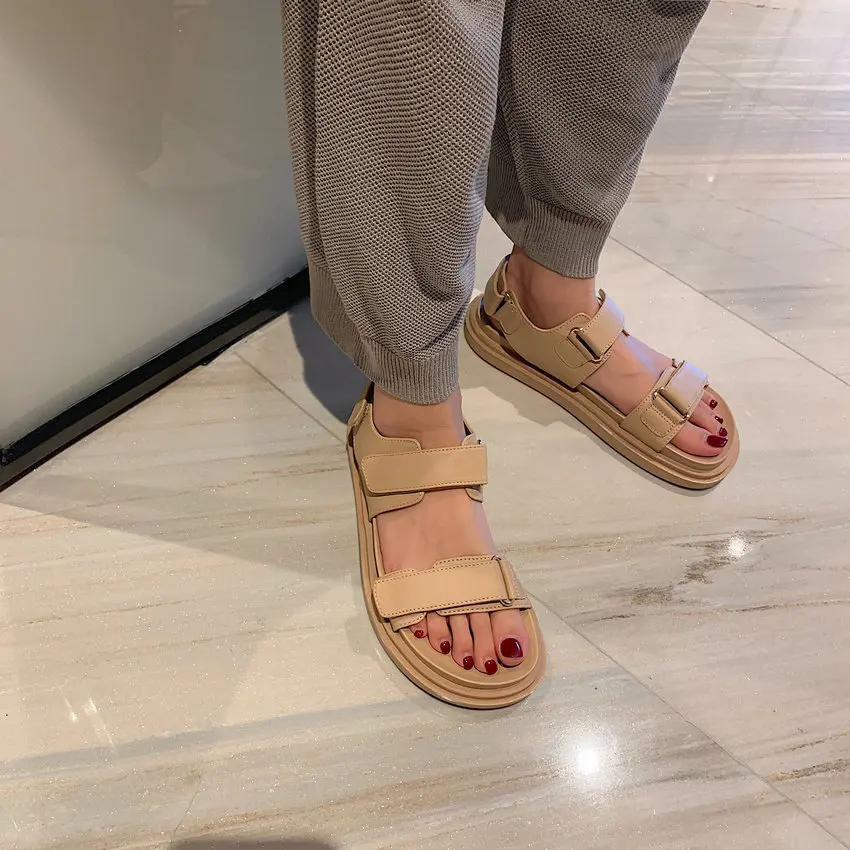 Outdoor Roman Sandals Summer Beach Shoes Women Flats Platform PU Leather Casual Metal Buckle Soft Bottom Ladies Sandals
Outdoor Roman Sandals Summer Beach Shoes Women Flats Platform PU Leather Casual Metal Buckle Soft Bottom Ladies Sandals