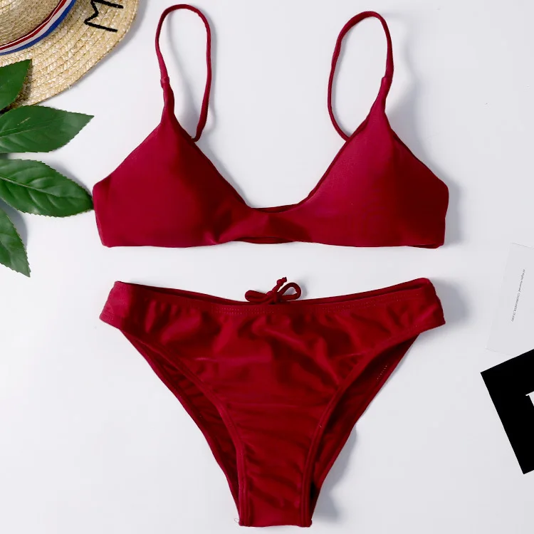 2022 European and American new split swimsuit feminine slim sling triangle bag bikini
2022 European and American new split swimsuit feminine slim sling triangle bag bikini