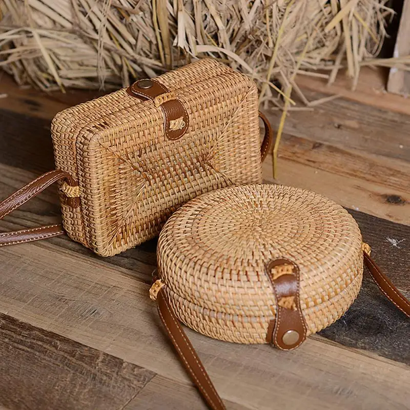 Fashion Handmade Bali Batik Round Rattan Straw Bamboo Bag Brown Leather Strap Fashion Vintage Literary Shoulder Bag For Lady
Fashion Handmade Bali Batik Round Rattan Straw Bamboo Bag Brown Leather Strap Fashion Vintage Literary Shoulder Bag For Lady