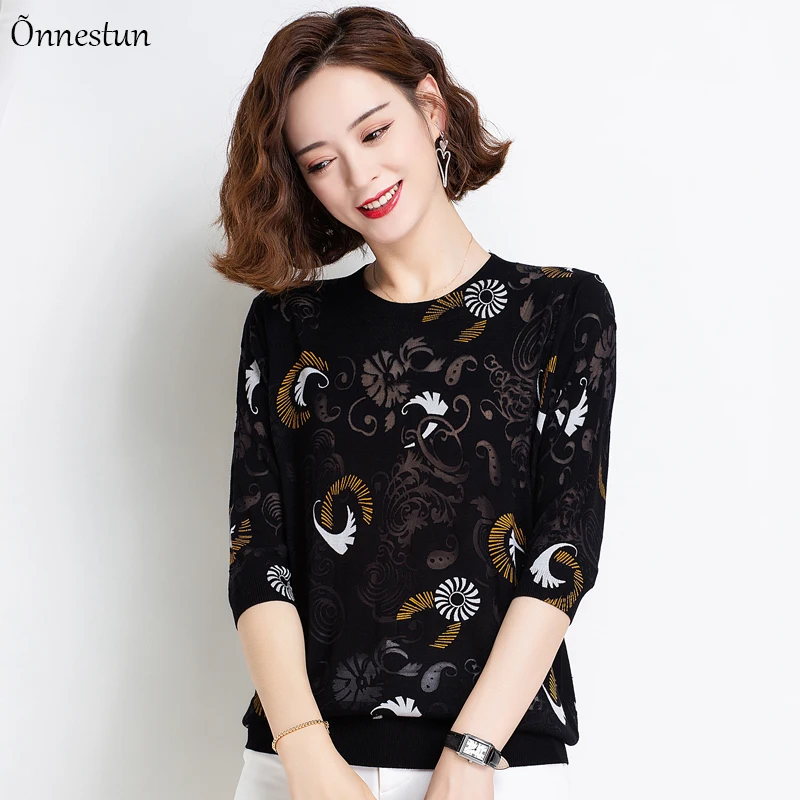 2021 New Women's T-shirts Summer Half Sleeve Knit Top Print Hollow Crop Top Black/White Thin Woman T-shirts
2021 New Women's T-shirts Summer Half Sleeve Knit Top Print Hollow Crop Top Black/White Thin Woman T-shirts