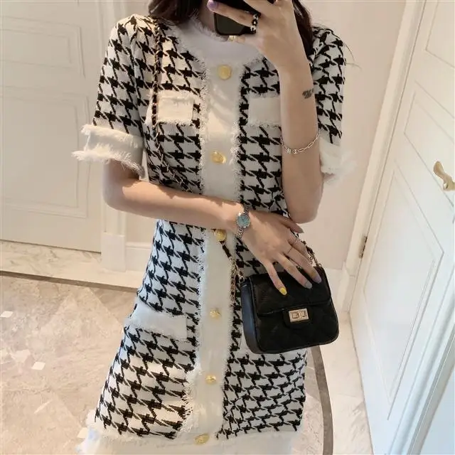 Thousand bird lattice dress women's 2021 new very fairy bag buttock knitting skirt slim
Thousand bird lattice dress women's 2021 new very fairy bag buttock knitting skirt slim