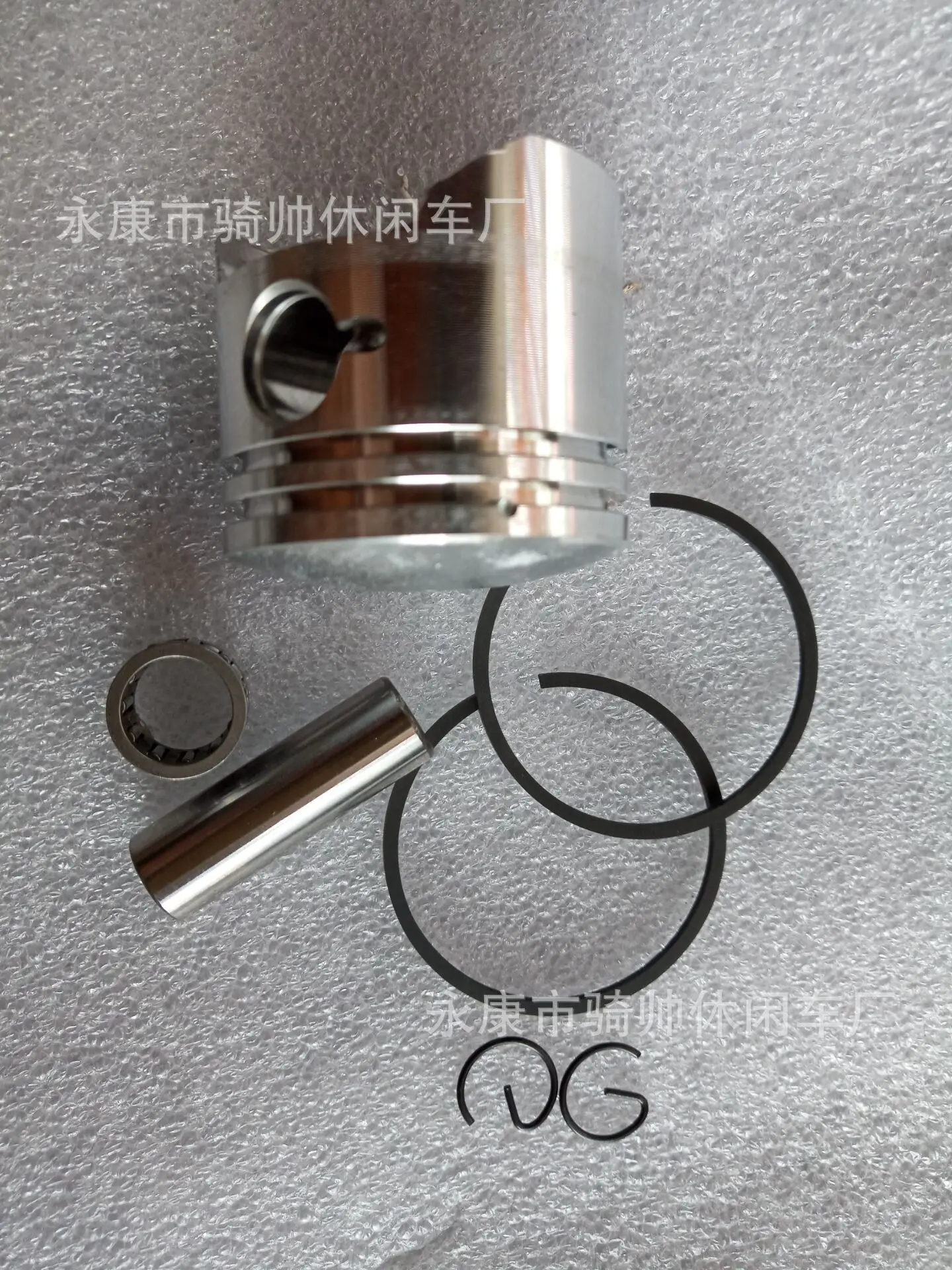 47-49CC mini sports car, middle sports car, piston kit, two-stroke engine piston sleeve
47-49CC mini sports car, middle sports car, piston kit, two-stroke engine piston sleeve