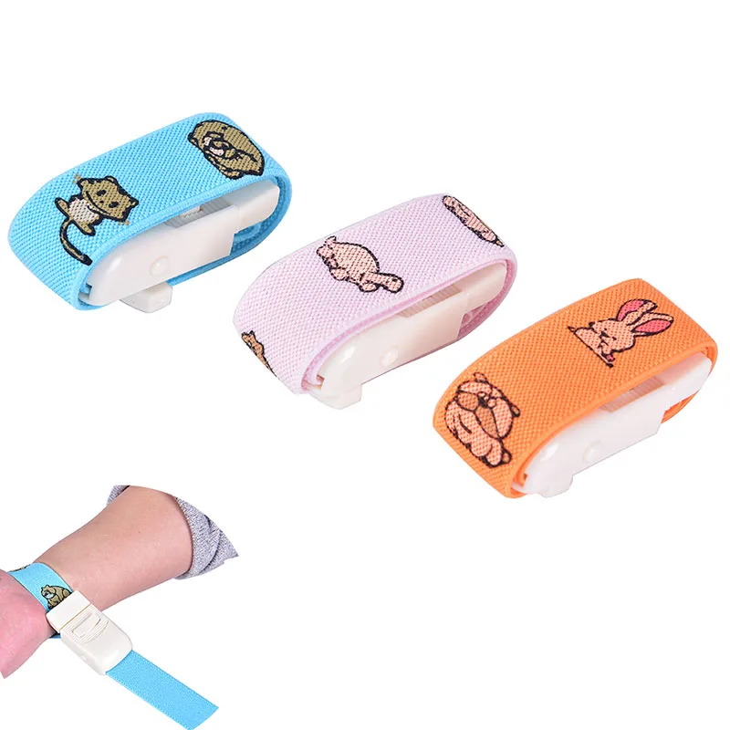 Emergency Survival Buckle 1PCS Quick Slow Release Medical Tourniquet Strap Paramedic Sport color random
Emergency Survival Buckle 1PCS Quick Slow Release Medical Tourniquet Strap Paramedic Sport color random