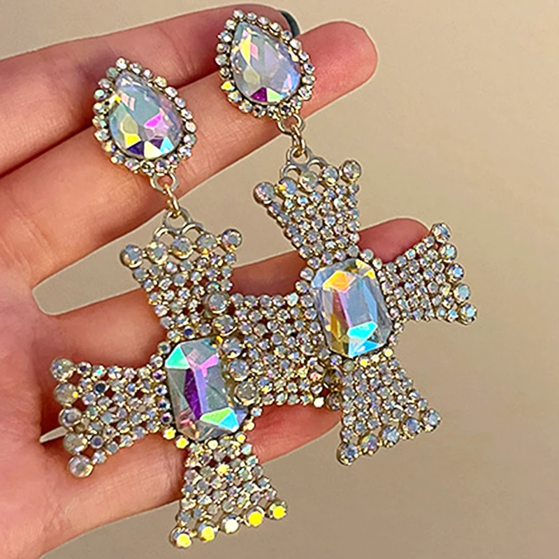 Trendy Exaggerated Crystal Cross Drop Earrings for Women Temperament Jewelry AAA Zircon S925 Needle Weddings Birthday Party Gift
Trendy Exaggerated Crystal Cross Drop Earrings for Women Temperament Jewelry AAA Zircon S925 Needle Weddings Birthday Party Gift