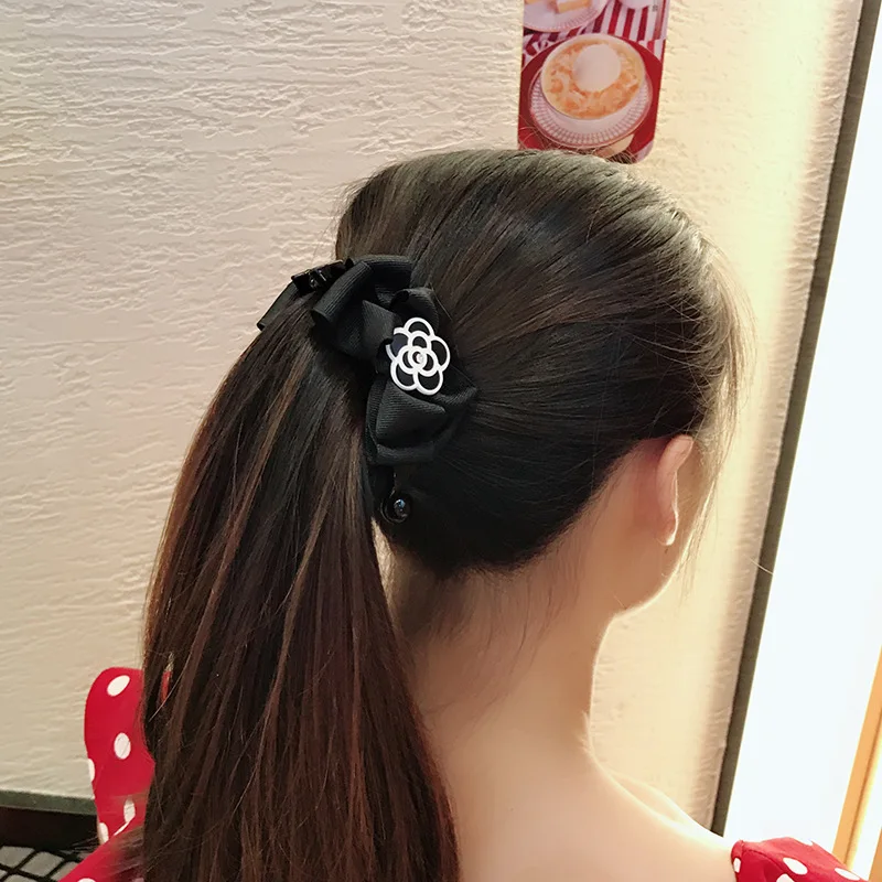 New Fashion Camellia Hair Claw Classic Black Hairpin Vintage Simple Hair Clips Korean Elegant For Women Girl Hair Accessories
New Fashion Camellia Hair Claw Classic Black Hairpin Vintage Simple Hair Clips Korean Elegant For Women Girl Hair Accessories