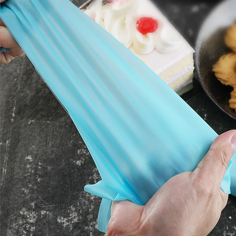 SKTN 1set 4PCS Silicone Kitchen Accessories Confectionery Bag Icing Piping Cream Pastry Bag Nozzle Cake Decorating Baking Tools
SKTN 1set 4PCS Silicone Kitchen Accessories Confectionery Bag Icing Piping Cream Pastry Bag Nozzle Cake Decorating Baking Tools