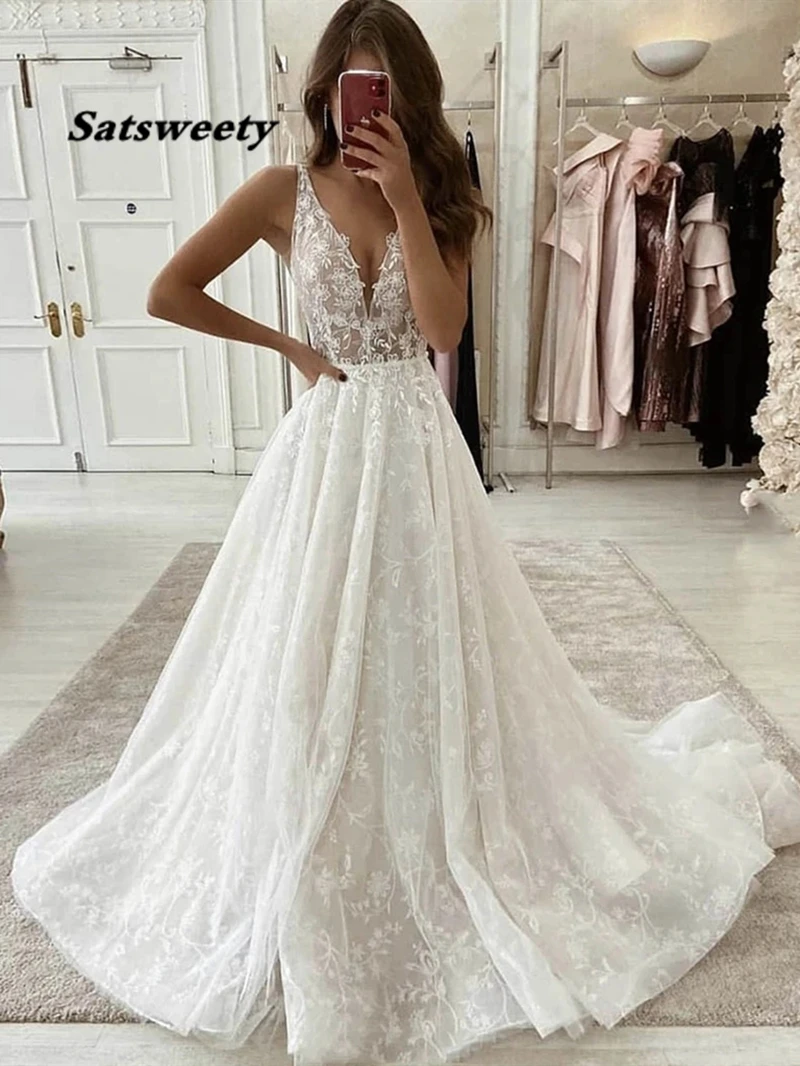 Plus Size Wedding Dresses V Neck White Lace Long Wedding Dresses White Beach Bridal Gowns 2021 High quality
Plus Size Wedding Dresses V Neck White Lace Long Wedding Dresses White Beach Bridal Gowns 2021 High quality