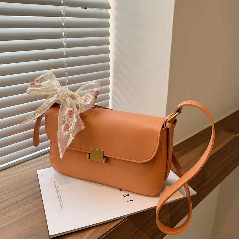 Small Solid Color PU Leather Crossbody Bag for Women 2021 Simple Branded Designer Shoulder Bag Trend Ladies Purses and Handbags
Small Solid Color PU Leather Crossbody Bag for Women 2021 Simple Branded Designer Shoulder Bag Trend Ladies Purses and Handbags