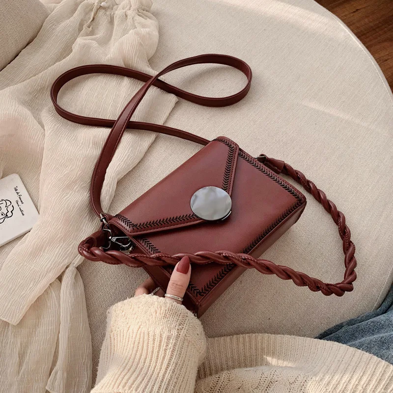2021 new arrivals ladies fashion solid color single shoulder portable small square bag multifunctional messenger bag female bag
2021 new arrivals ladies fashion solid color single shoulder portable small square bag multifunctional messenger bag female bag