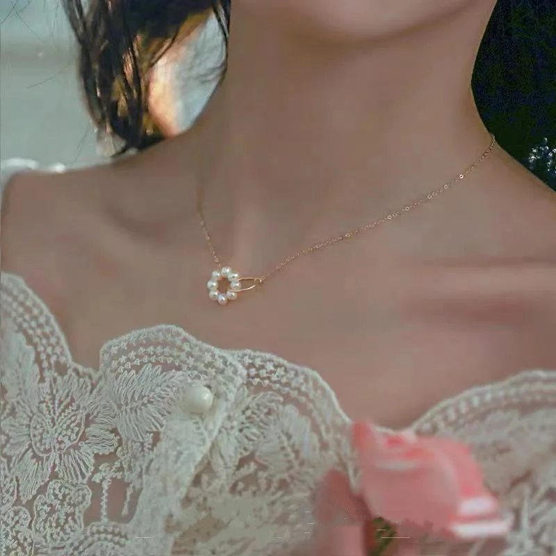 Fashion Handmade Beads Pearl Circle Pendant Necklace for Women Korea Simple Female Baroque Double Ring Choker Chain Necklace
Fashion Handmade Beads Pearl Circle Pendant Necklace for Women Korea Simple Female Baroque Double Ring Choker Chain Necklace