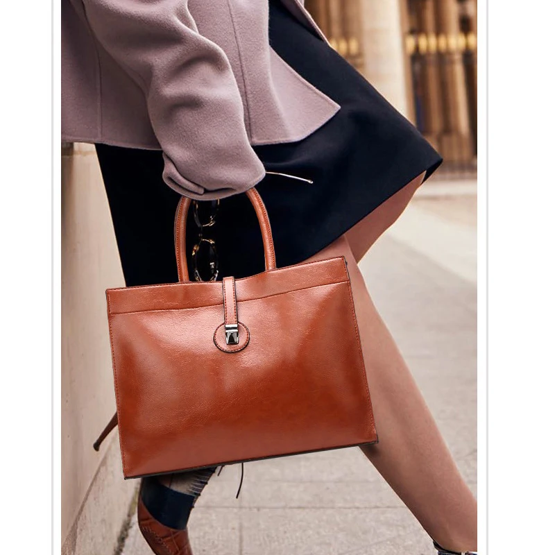 ZMQN Women Leather Handbags For Women's 2020 Retro Hand Bags Ladies Sac Tote Female Shoulder Designer Bags Bolsas Feminina C696
ZMQN Women Leather Handbags For Women's 2020 Retro Hand Bags Ladies Sac Tote Female Shoulder Designer Bags Bolsas Feminina C696