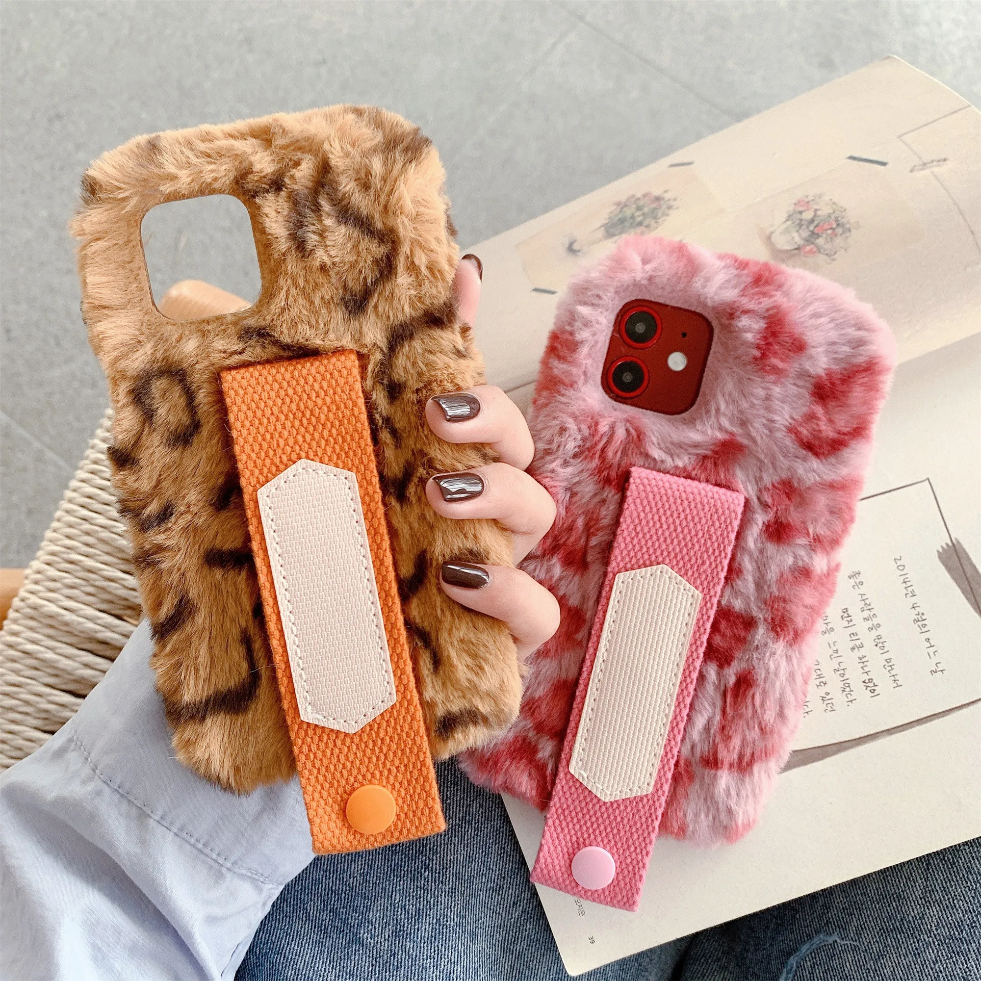 Leopard Soft Plush Case for Sony Xperia 8 5 X10 Plus XA3 Ultra L3 L2 L1 XZ1 XZ2 Z6 Premium Compact M5 Phone Cover with Wristband
Leopard Soft Plush Case for Sony Xperia 8 5 X10 Plus XA3 Ultra L3 L2 L1 XZ1 XZ2 Z6 Premium Compact M5 Phone Cover with Wristband